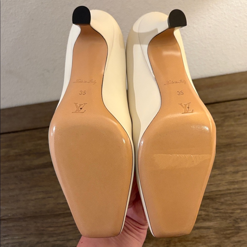 [Louis Vuitton] Rotary Low Heel Square Pumps White Leather Women’s EU 35 / US 5 - Picture 10 of 16